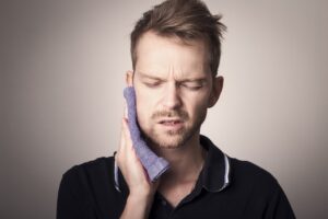 産後の骨盤矯正で痛みを少なくする方法は？